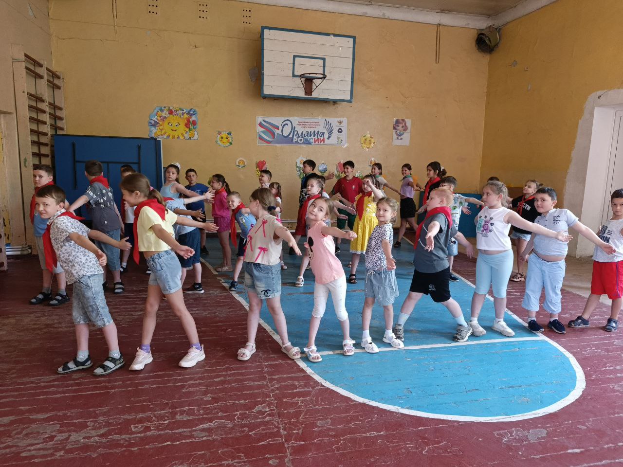 Утренняя зарядка-это здорово.